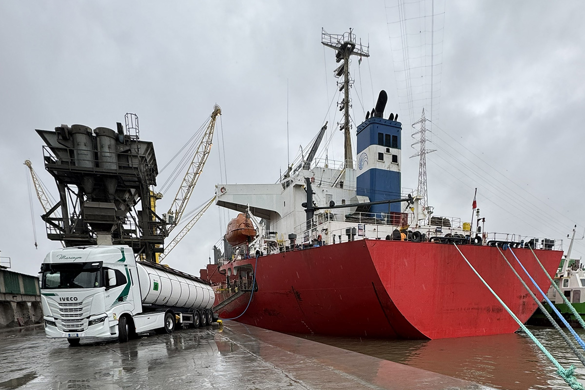 Trasporto acqua potabile per navi commerciali - Autotrasporti Marangon Venezia